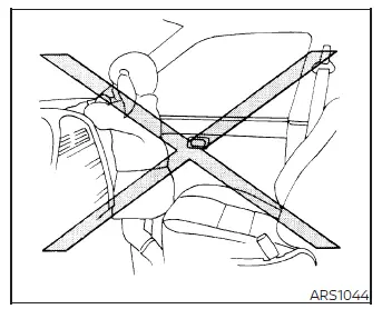 Nissan Murano SRS warning illustration showing unsafe child restraint use near a front air bag