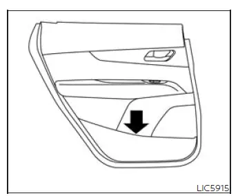 Rear bottle holder in the rear door pocket